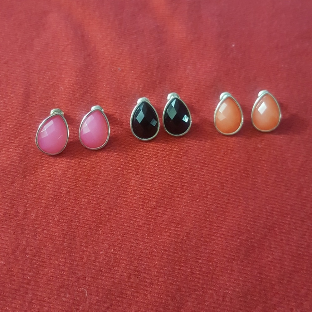 🎀BOGO HALF OFF🎀 3 pairs of earrings